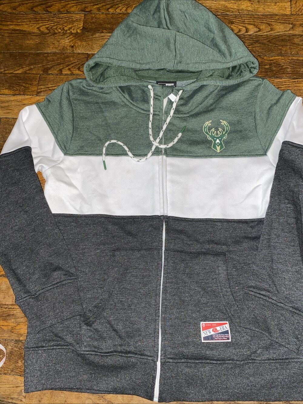 New Era Milwaukee Bucks Full Zip Womens Hoodie Size Large NBA #0655